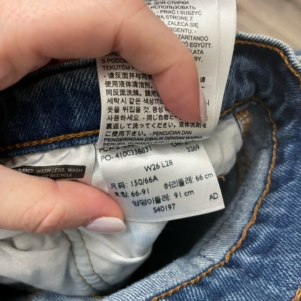 Women’s Levis 501 Jeans - Picture 5 of 5